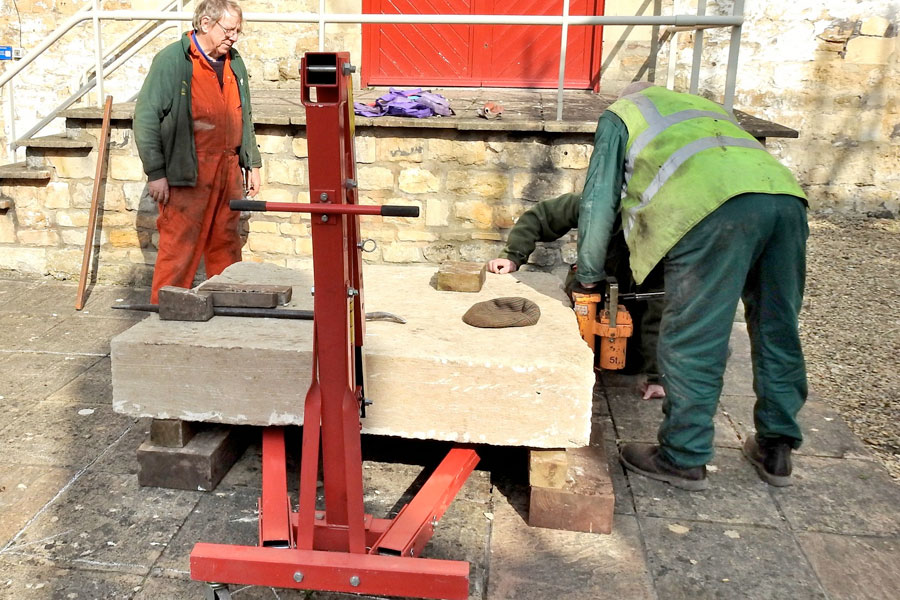 Installing a 1.5 ton Bath Stone block
